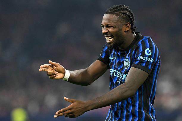 国际米兰的, 的首发位置, 突前再到如 国际米兰的, 的首发位置, 突前再到如