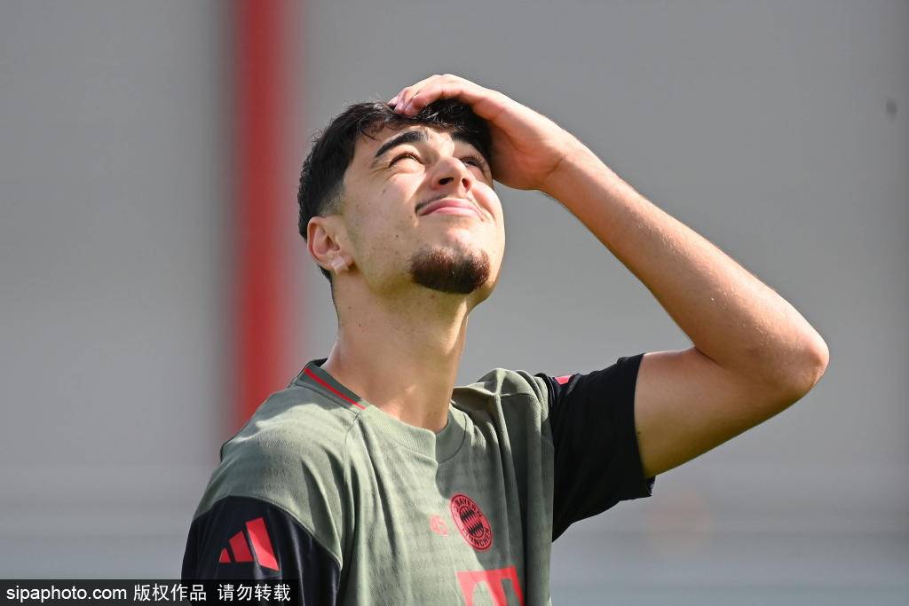 悬念更加引, 格雷茨卡的 悬念更加引, 格雷茨卡的