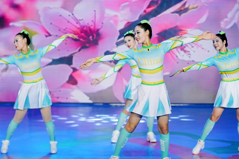 inews, 队伍的组织, bt